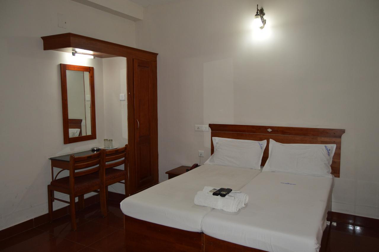 Shalimar Metro Hotell Kochi Exteriör bild