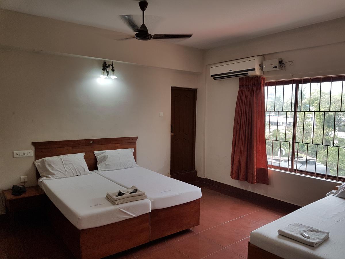 Shalimar Metro Hotell Kochi Exteriör bild